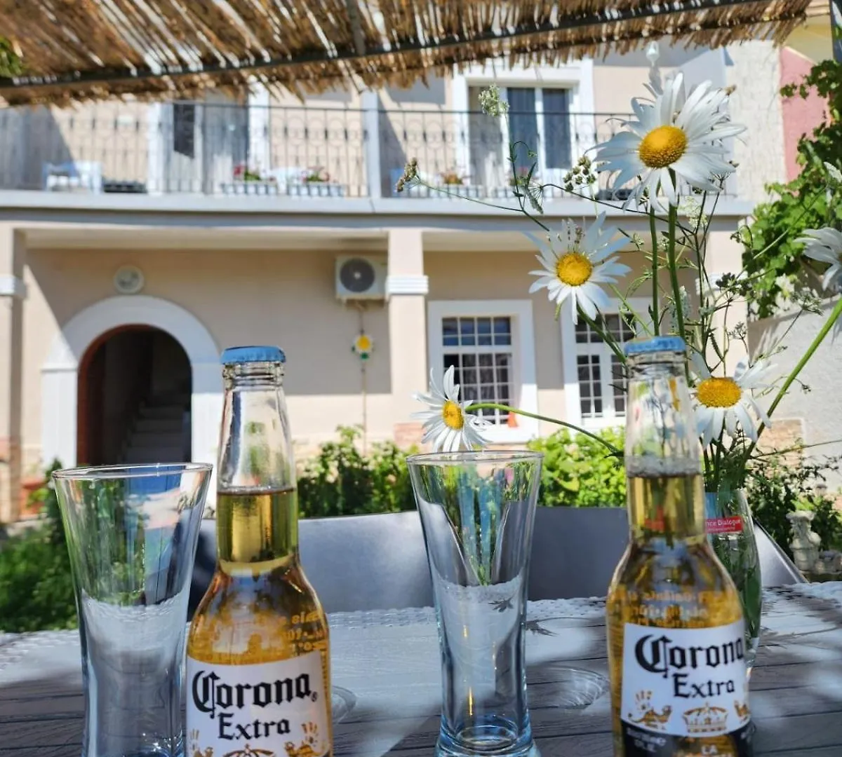 Garden Villa Guni Krujë アルバニア