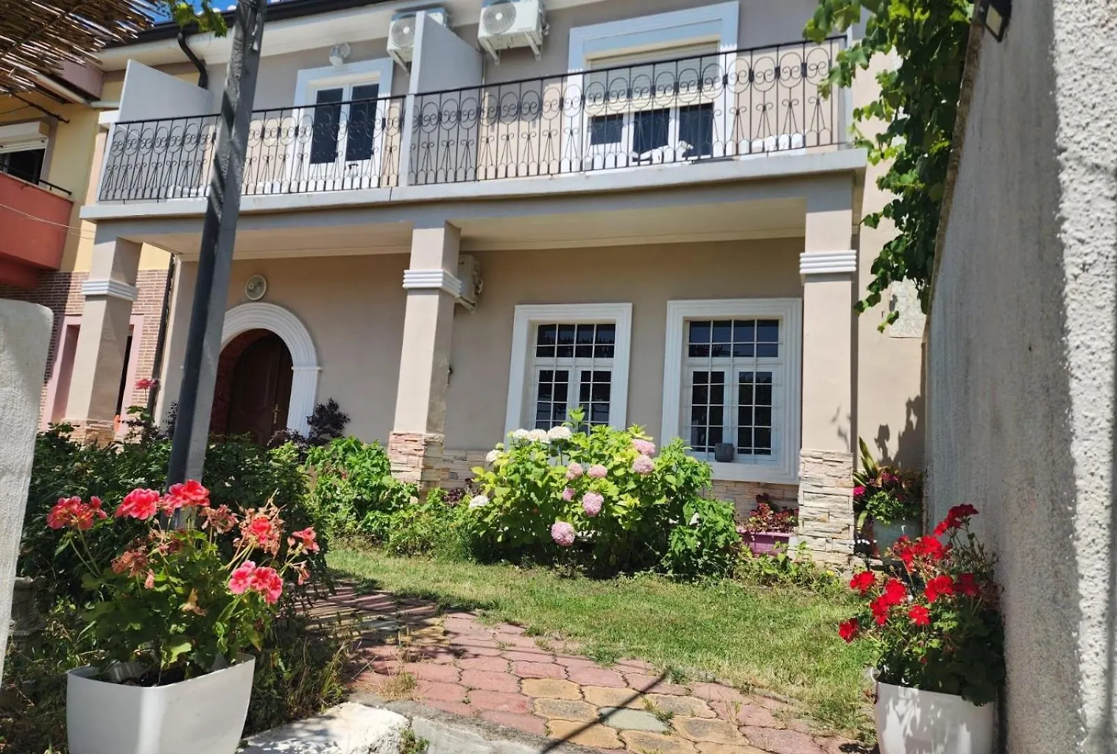 Garden Villa Guni Kruje Albania